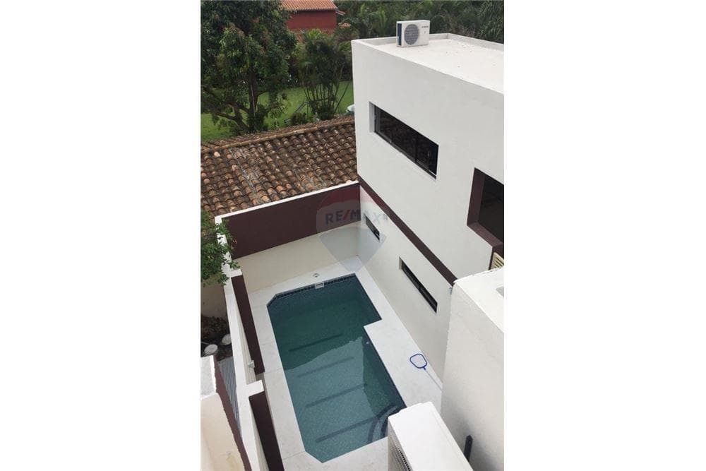 hermoso y moderno Dúplex con Piscina ! — foto 2