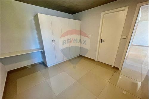 Departamento con patio privado - insignia 3 — foto 2