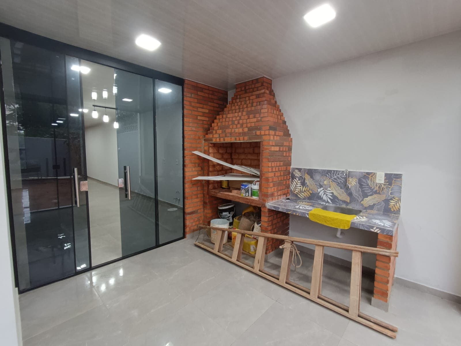 Chalet moderno a estrenar Ñemby – zona club cristóbal colón