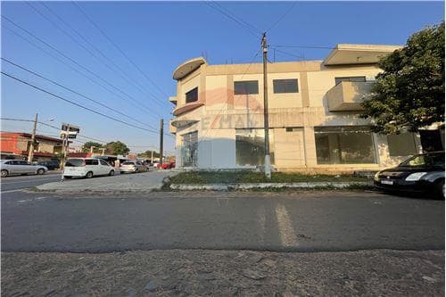 Importante salon comercial en itaugua sobre ruta 2 en esquina !!, foto 2