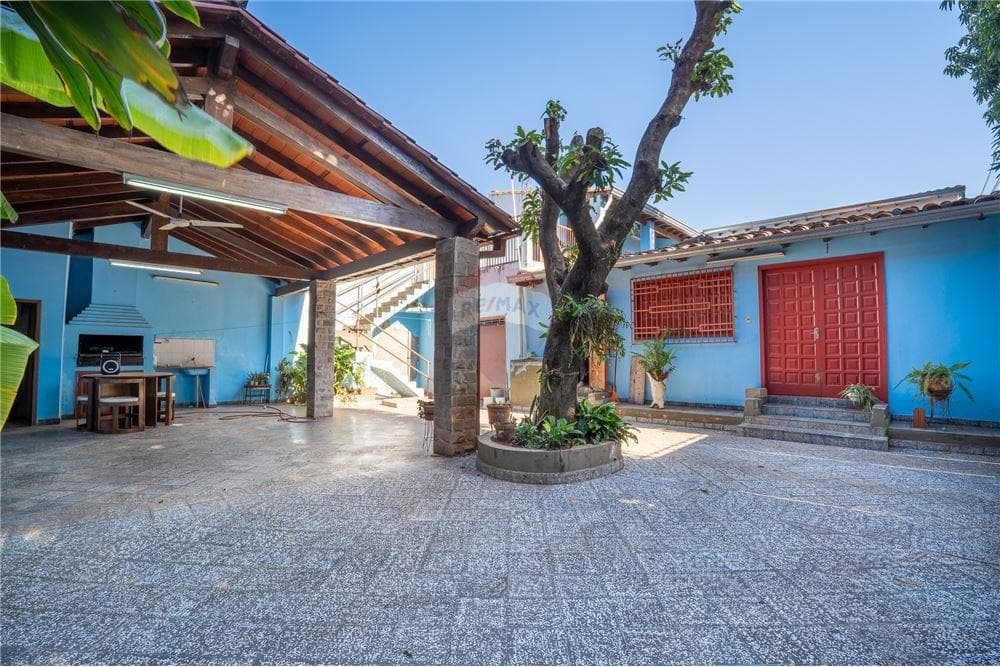 Casa en esquina con salón comercial en Villa Elisa, foto 5
