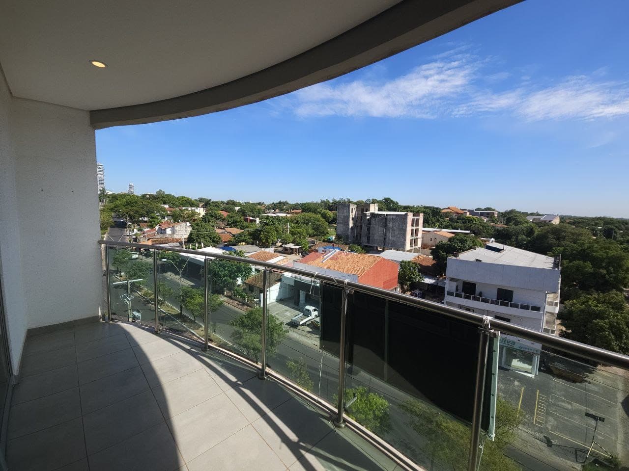 Penthouse tipo duplex sobre avda. Santisima Trinidad — foto 2