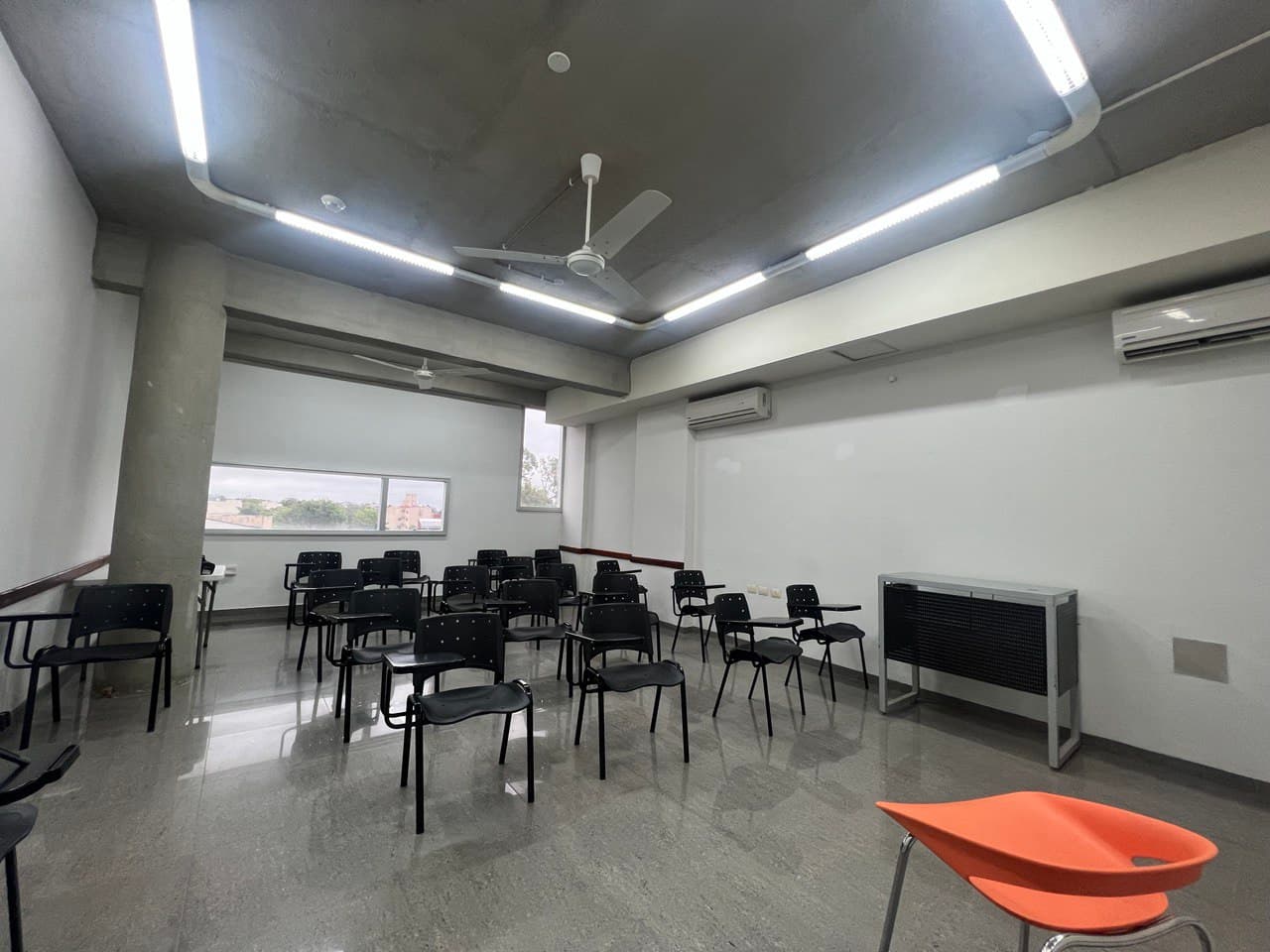 De aulas / oficinas - edificio corporativo — foto 2