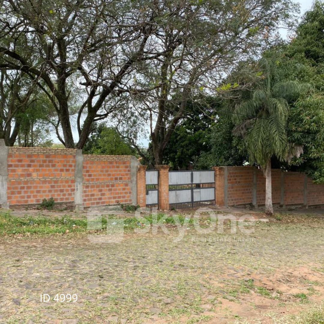 de Amplio Terreno Amurallado en Lambaré-Zona Yacht y Golf Club, foto 3