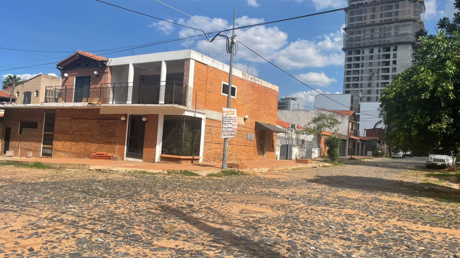 Propiedad En Esquina Con 3 Viviendas Independiente — foto 2