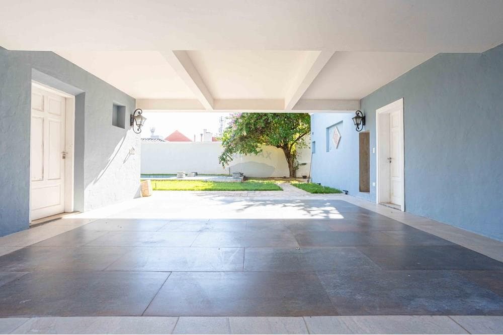 imponente Residencia en el Barrio Manora — foto 3