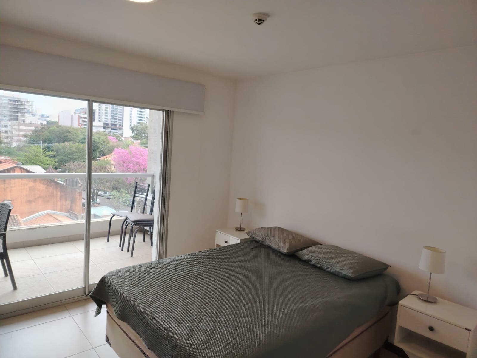 Departamenoto De 1 Dormitorio Zona Shopping Del Sol - Amoblado, foto 1