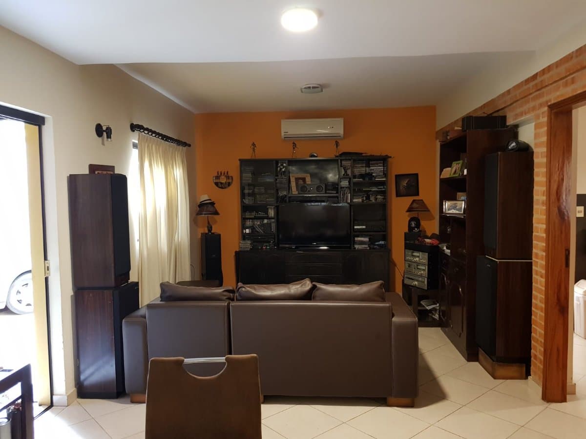 Alquilo amplio duplex en esquina - fdo. Norte