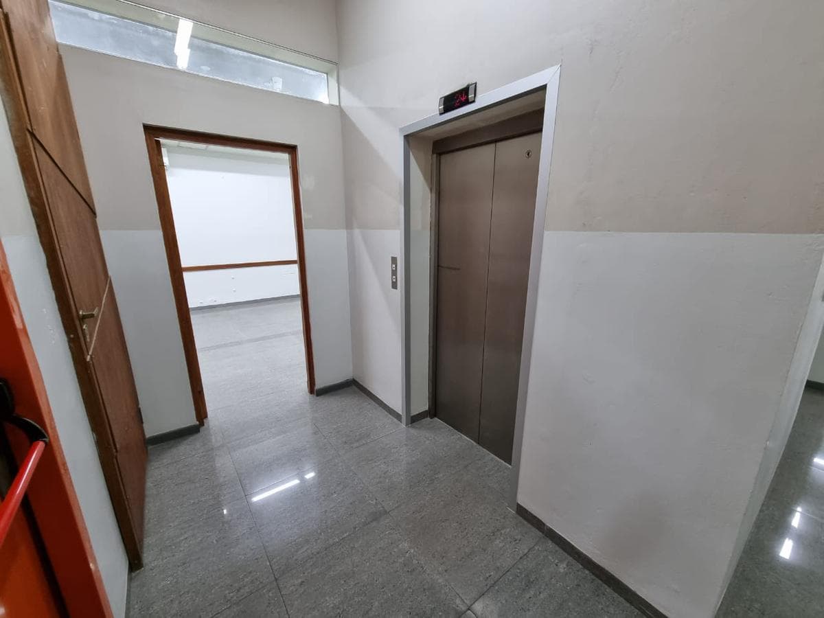 Oficina Piso Completo De 336 m2 En Barrio Villa Morra Sobre Importante Avenida, foto 4