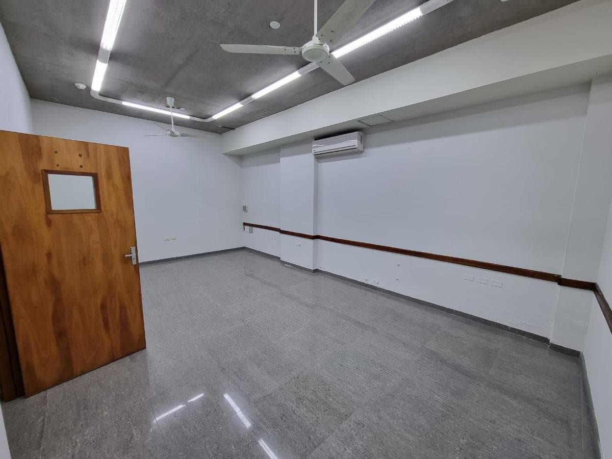 Oficina Piso Completo De 336 m2 En Barrio Villa Morra Sobre Importante Avenida, foto 3