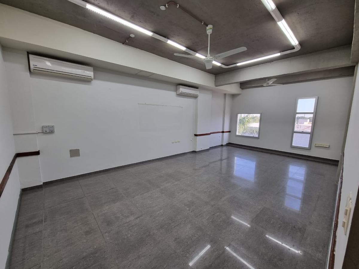 Oficina Piso Completo De 336 m2 En Barrio Villa Morra Sobre Importante Avenida, foto 5