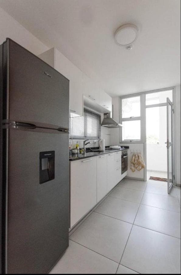 Dpto de un Dormitorio, con Dos Cocheras zona Aviadores Barrio Madame Lynch, foto 3