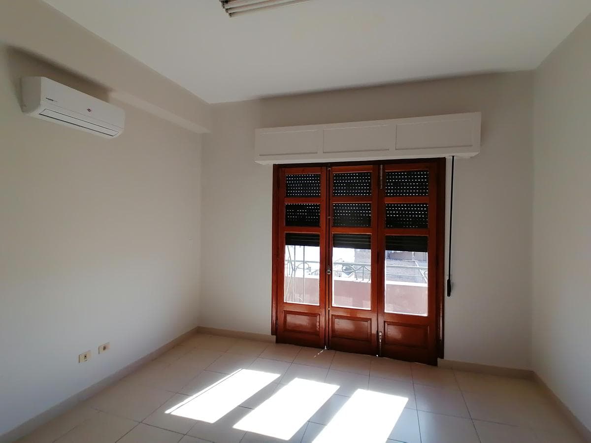 Alquilo Departamento De 2 Dormitorios 85 m2 Centro De Asunción