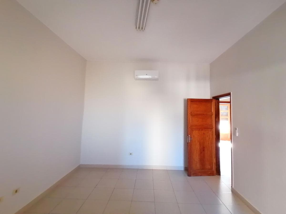 Departamento De 2 Dormitorios 85 m2 Centro De Asunción, foto 2