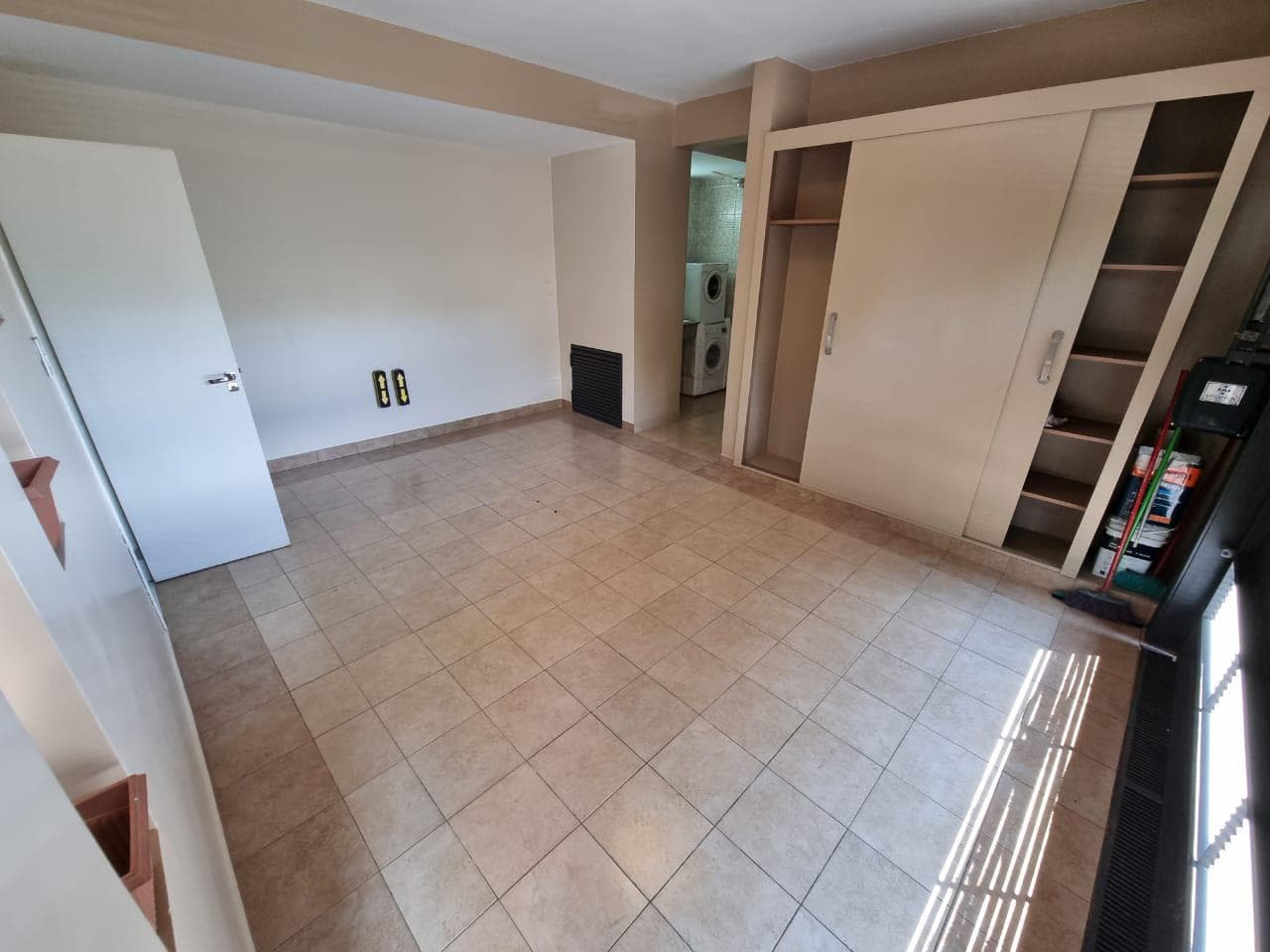 Departamento De 1 Dormitorio Amoblado En Barrio Herrera, foto 3