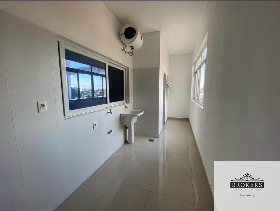 Amplio Departamento de Tres Dormitorios En Suite En Villa Aurelia — foto 5
