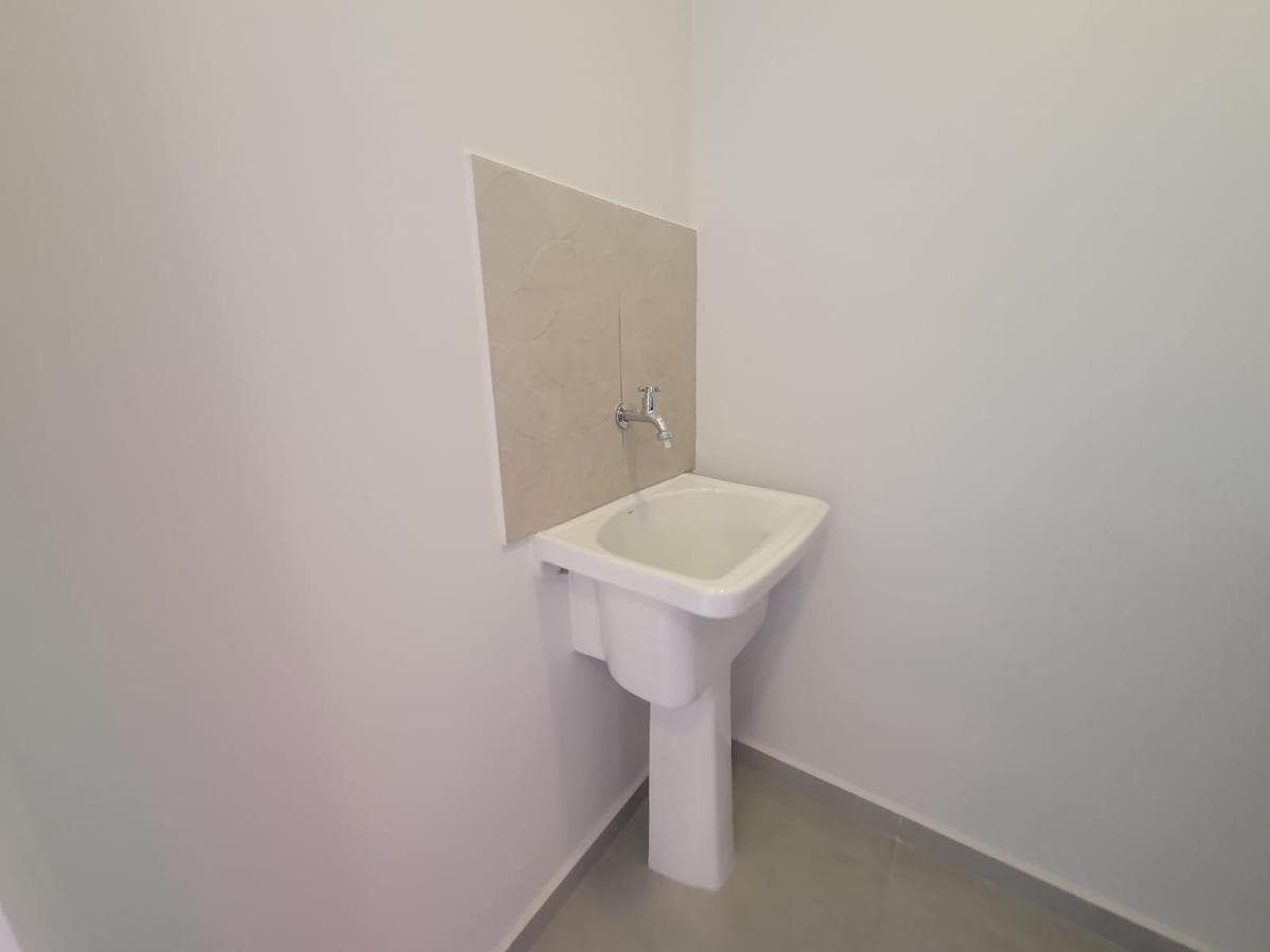 Departamento Rentado De 2 Dormitorios En Barrio Sajonia, foto 4