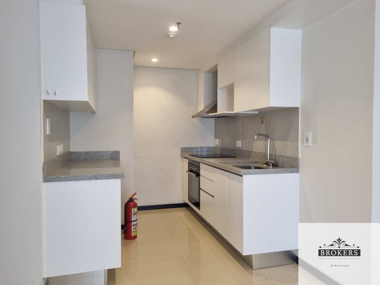 Departamento De 2 Dormitorios Sobre Avda. Primer Presidente, foto 3