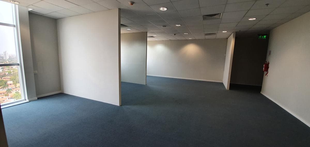Oficina De 94 m2 Con 2 Cocheras En El WTC Asunción — foto 3