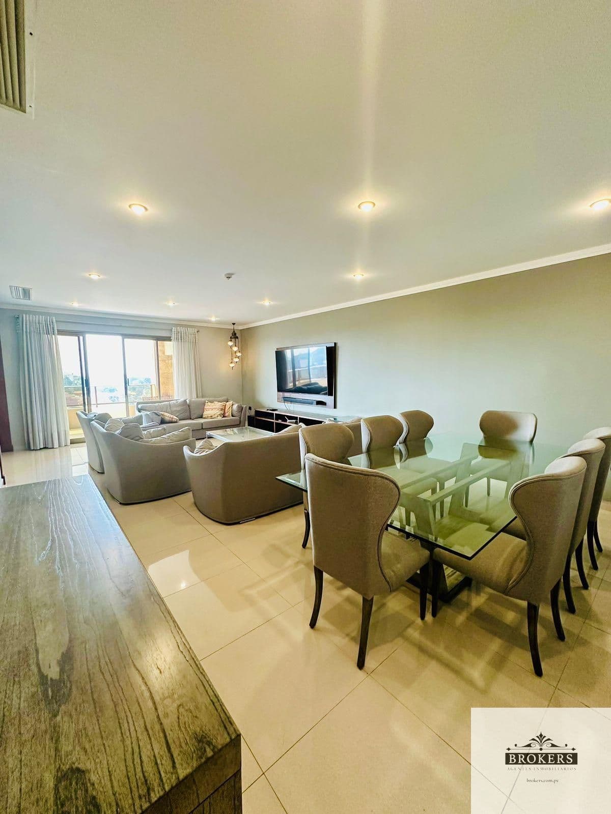 1/2 Piso De 235 m2 Amoblado De 2 Suites Con 2 Cocheras Barrio Las Lomas — foto principal