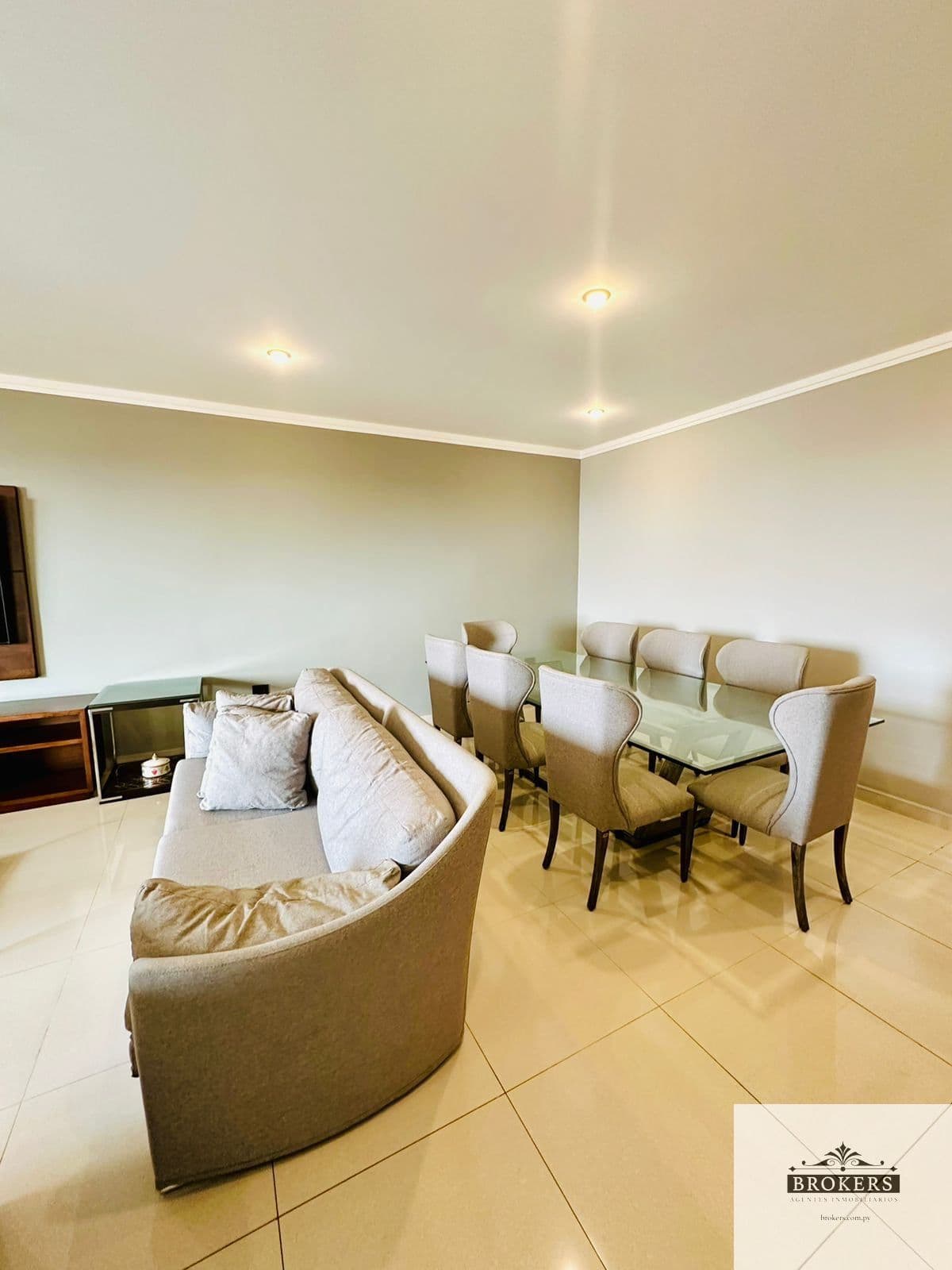 1/2 Piso De 235 m2 Amoblado De 2 Suites Con 2 Cocheras Barrio Las Lomas — foto 4