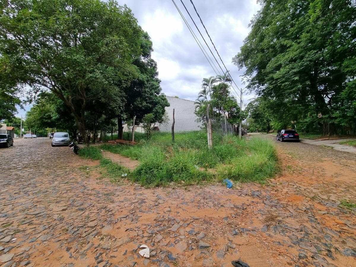 Terreno En Esquina De 440 m2 En Barrio Mburucuya, foto 1