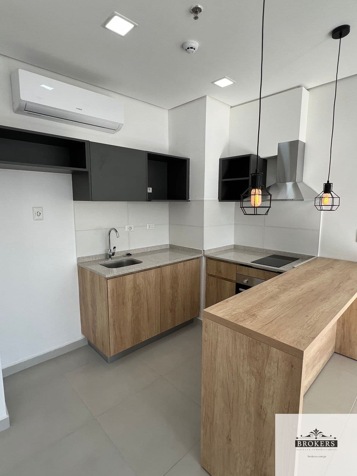 Departamento en alquiler de 2 dormitorios c/ cochera en Luis A. de Herrera, foto 5