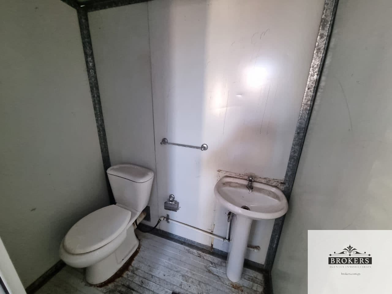 Oficina De 45 m2 Sobre La Avda. Madame Lynch — foto 4