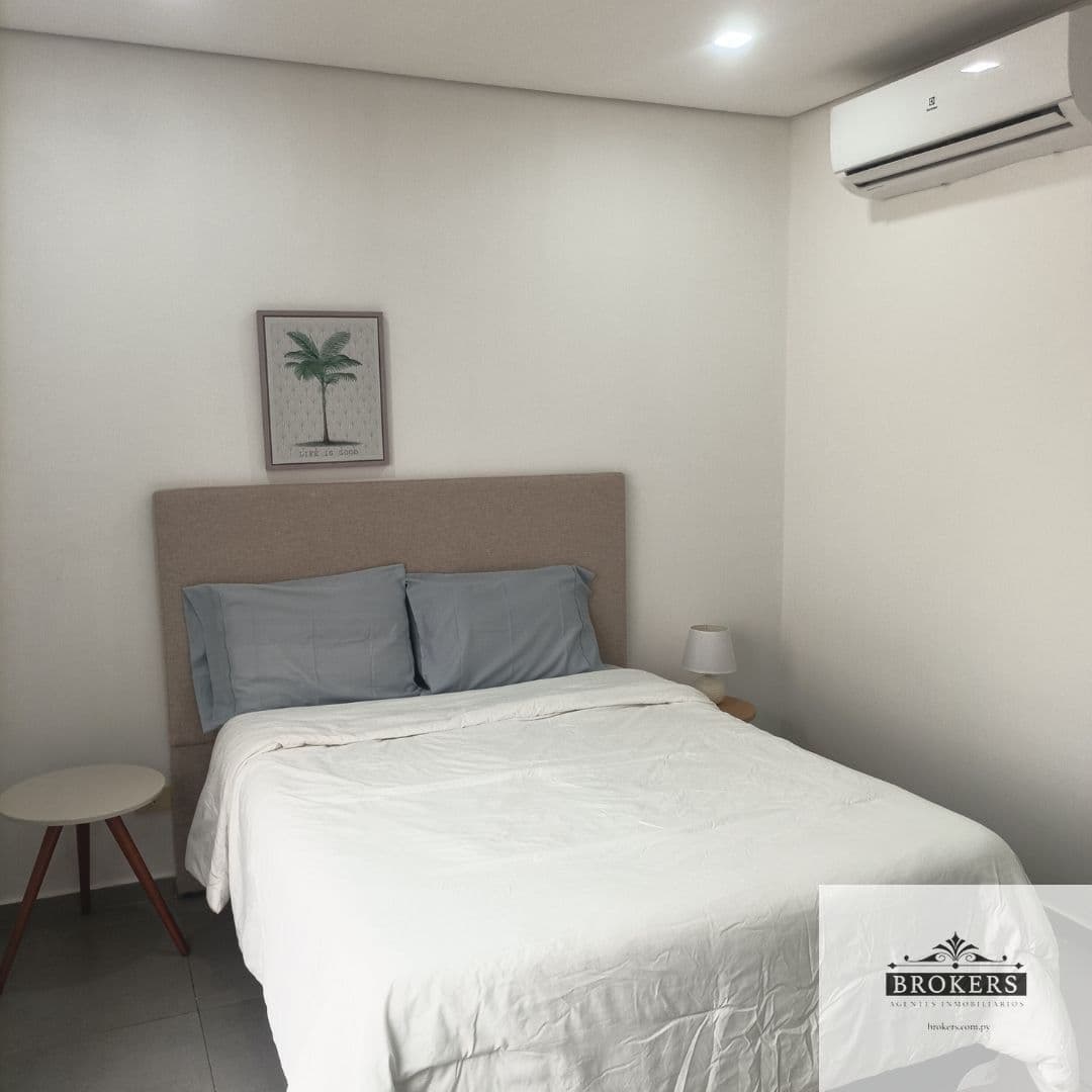 Departamento en alquiler de 1 dormitorio c/ cochera en Ykua Sati, foto 4