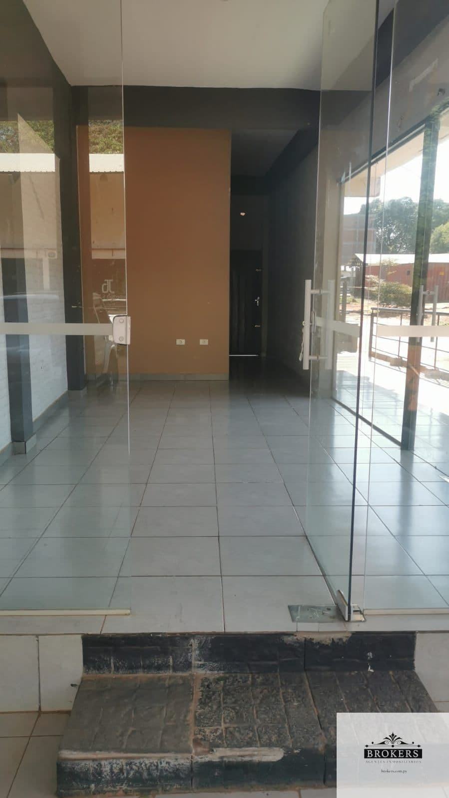 Local Comercial en alquiler ubicado en Villa Amelia, foto 3