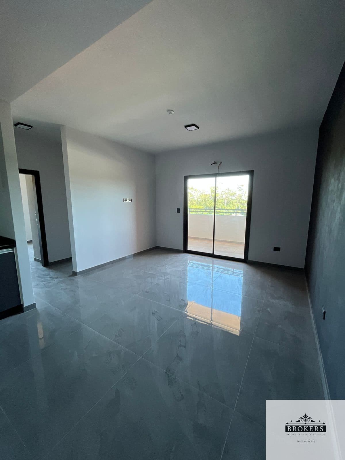Departamento en alquiler de 2 dormitorios c/ cochera en Villa Amelia, foto 5