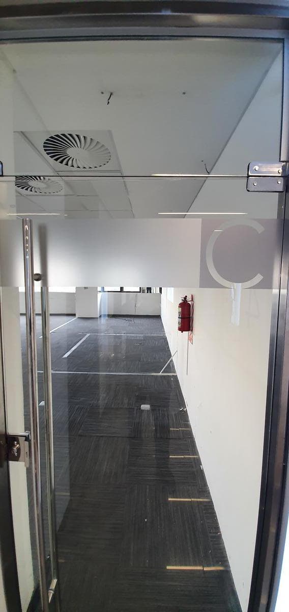 Alquilo A Estrenar Oficina Corporativa de 222 m² Con 2 Cocheras En Villa Morra