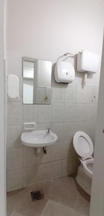 Alquilo Oficina De 18 M2 En El Centro De Asunción