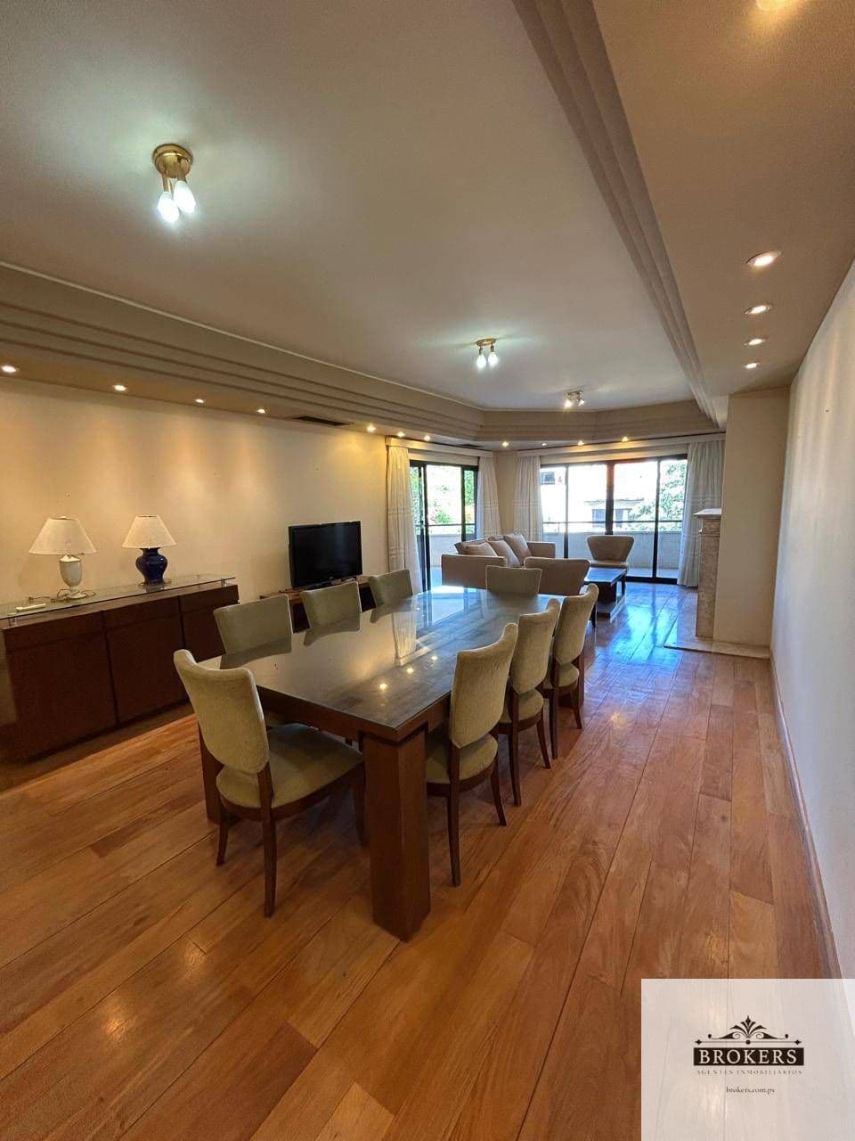 Departamento en alquiler de 3 dormitorios c/ cochera en Las Lomas (Las Carmelitas)