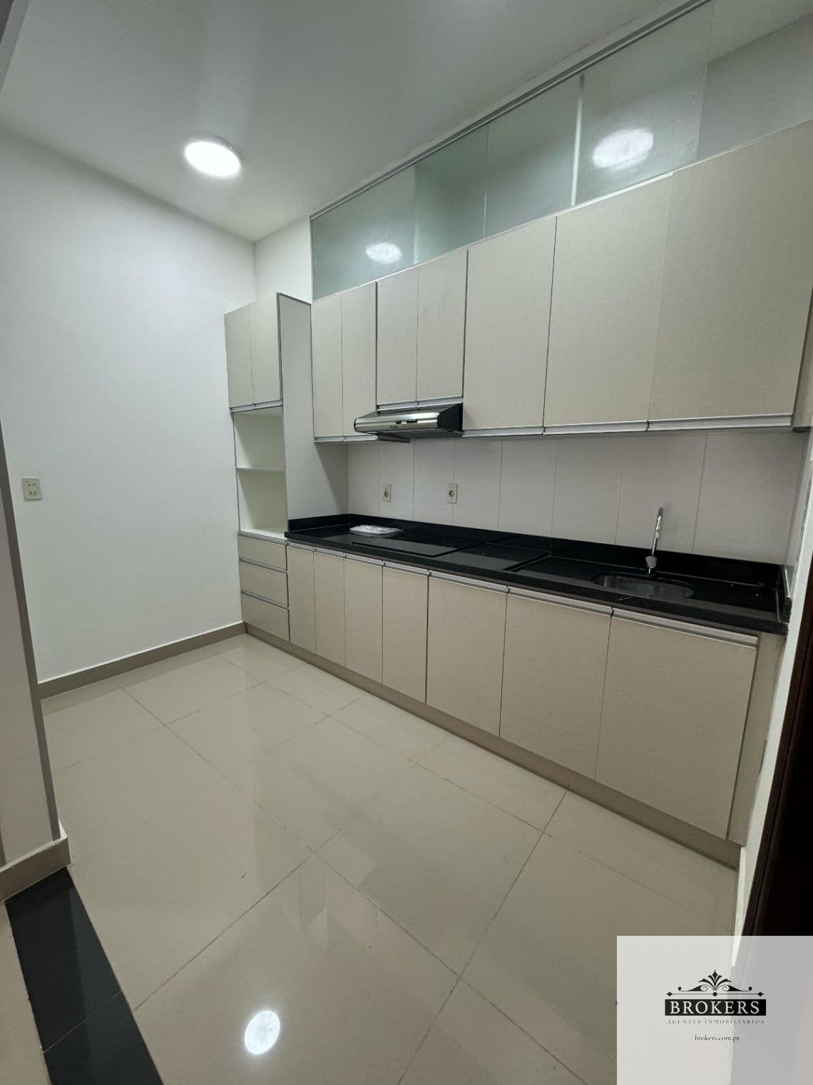 Departamento en alquiler de Dos Dormitorios en Zona del Shopping Pinedo, foto 3