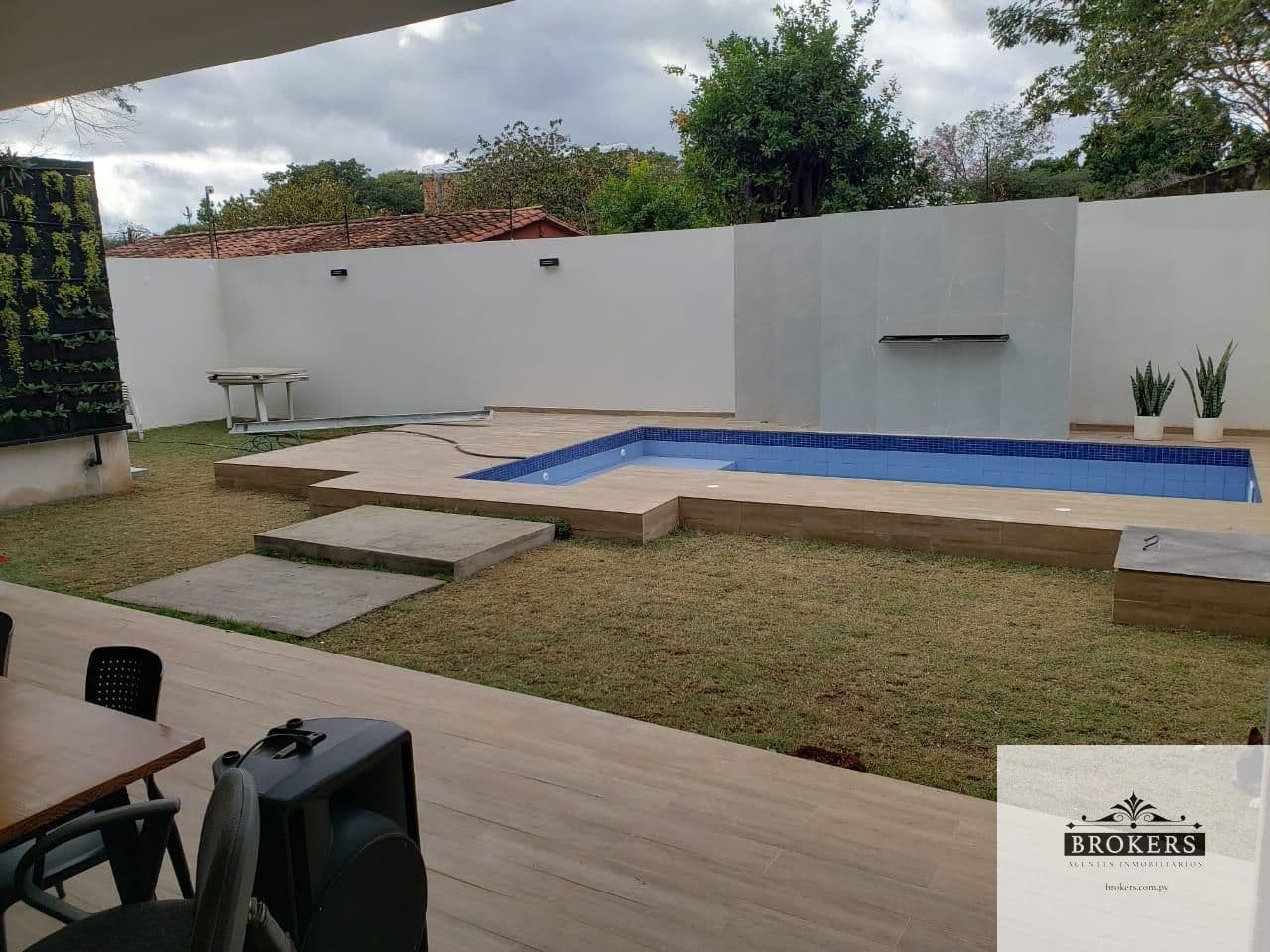 Residencia 5 dormitorios en Loma Merlo, Luque, foto 5