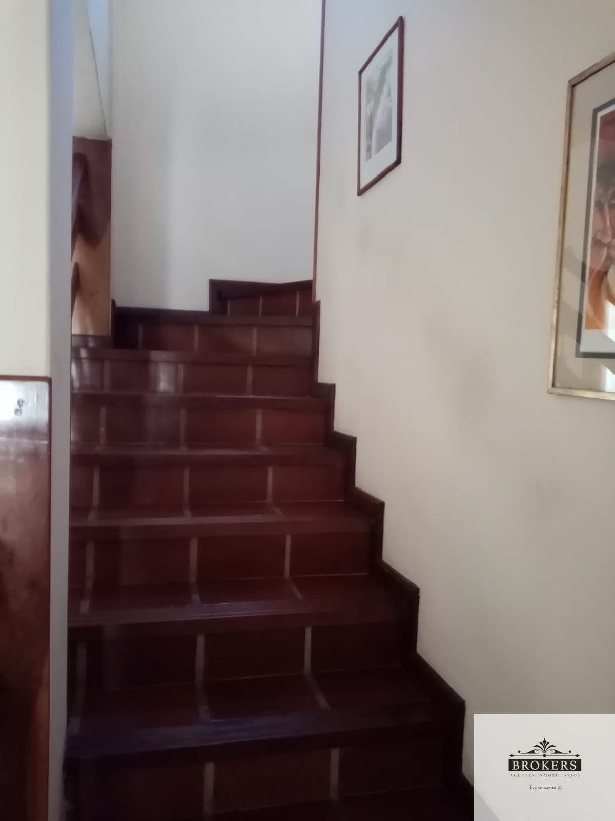Casa dos plantas 4 dormit. en Mburucuyá — foto 4