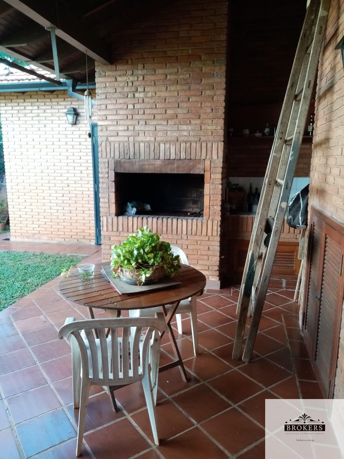 Casa dos plantas 4 dormit. en Mburucuyá — foto 2
