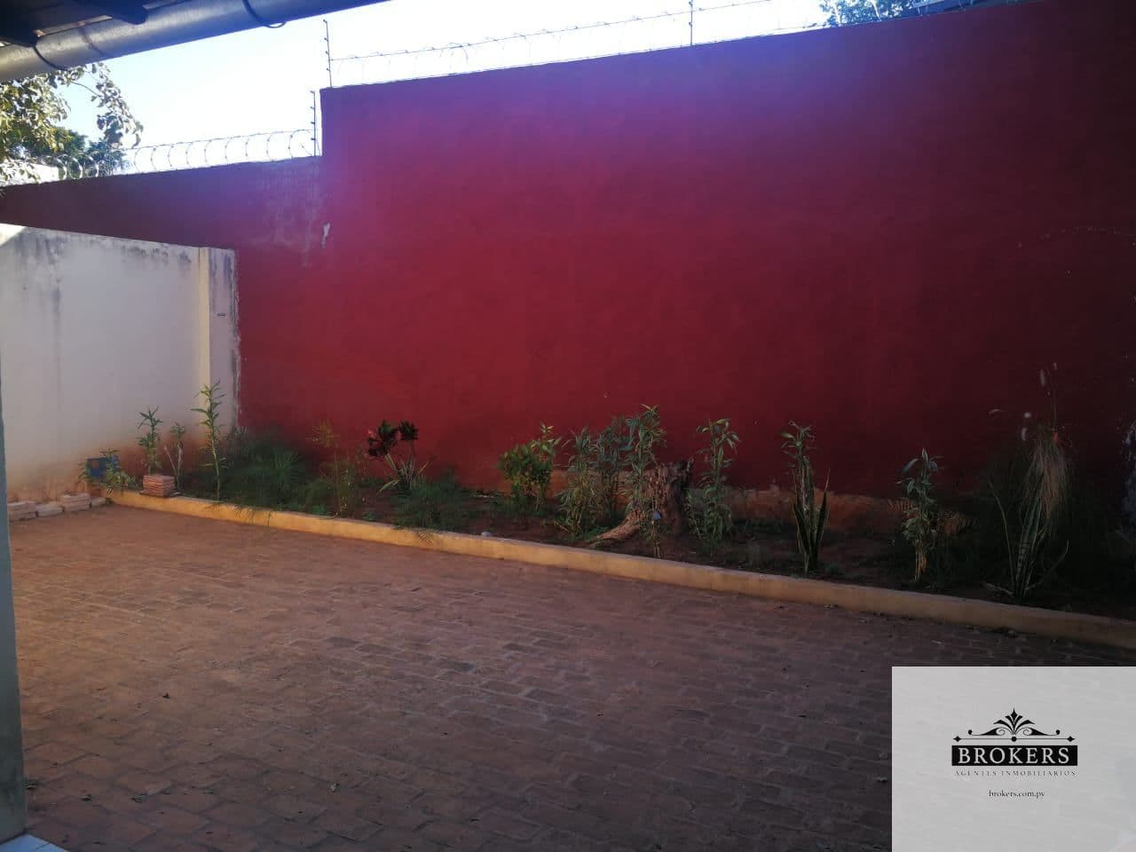 Casa En Venta 3 Dormit. Barrio America, Luque, foto 3