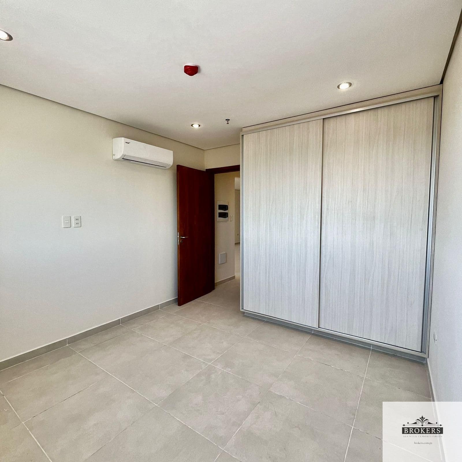 Dpto- 2 dormit. 71,65 m2 a estrenar Bo. Las Mercedes — foto 4
