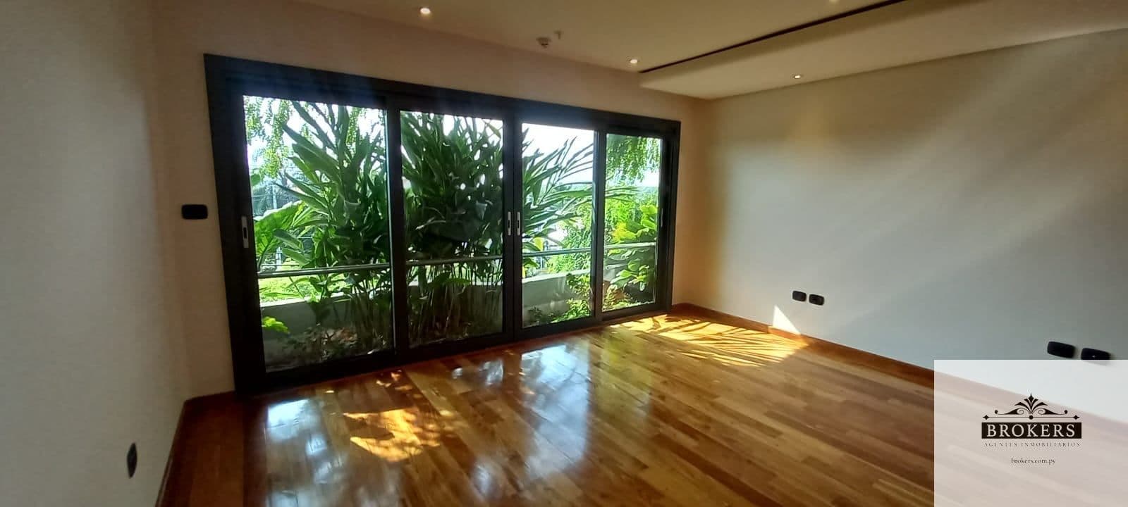 Dpto dos dormit en suite, 181,76 m2 c/2 cocheras. Mburucuyá, foto 2