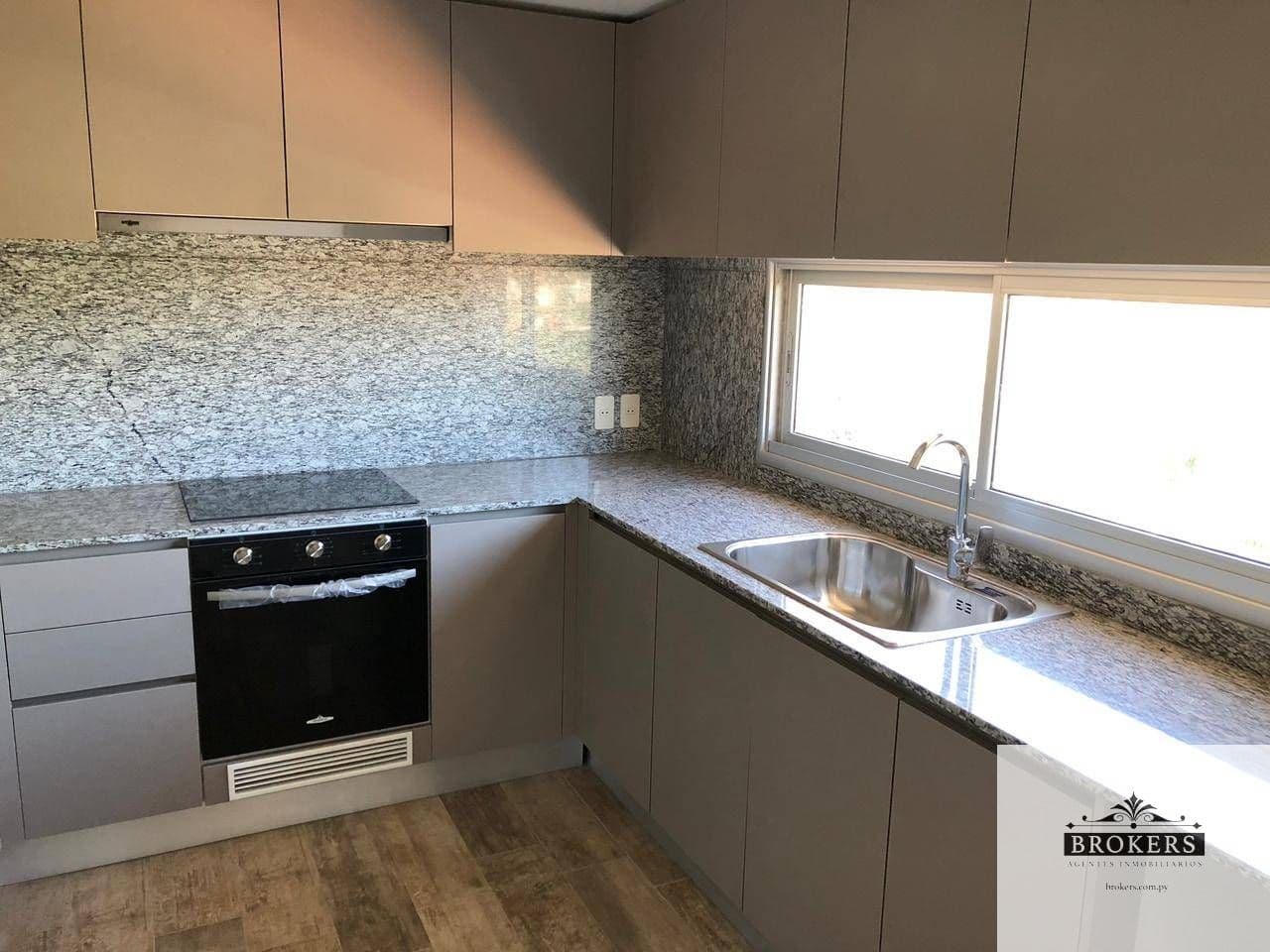 Departamento de Dos Dormitorios en alquiler c/ 2 cocheras en Villa Morra, foto 5