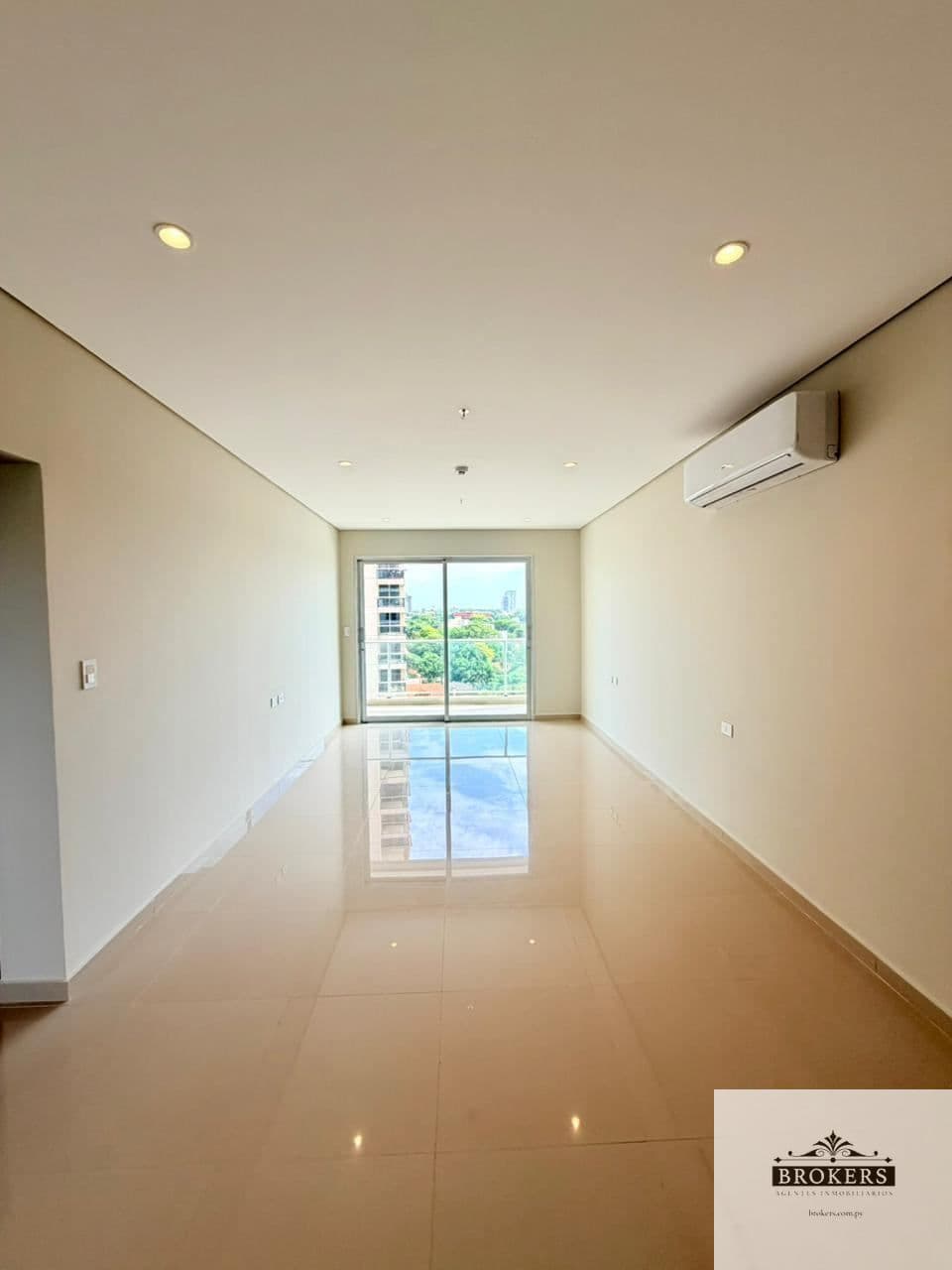 Departamento de Dos Dormitorios a Estrenar sobre Santa Teresa Ykua Sati, foto 2