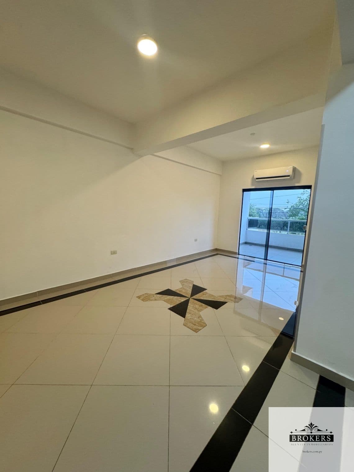 departamento de 2 Dormitorios pegado al Pinedo Shopping San Lorenzo, foto 3