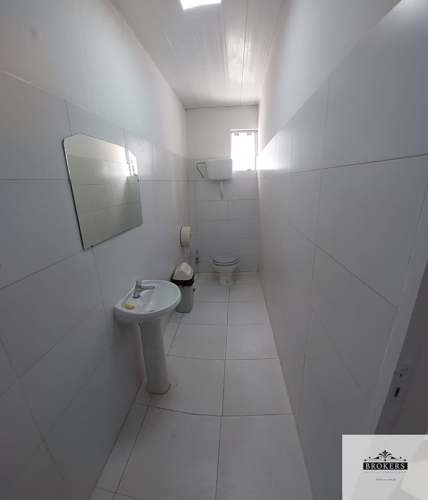 Casa - Oficina 6 habitac. ubicada en Barrio Ciudad Nueva, foto 4
