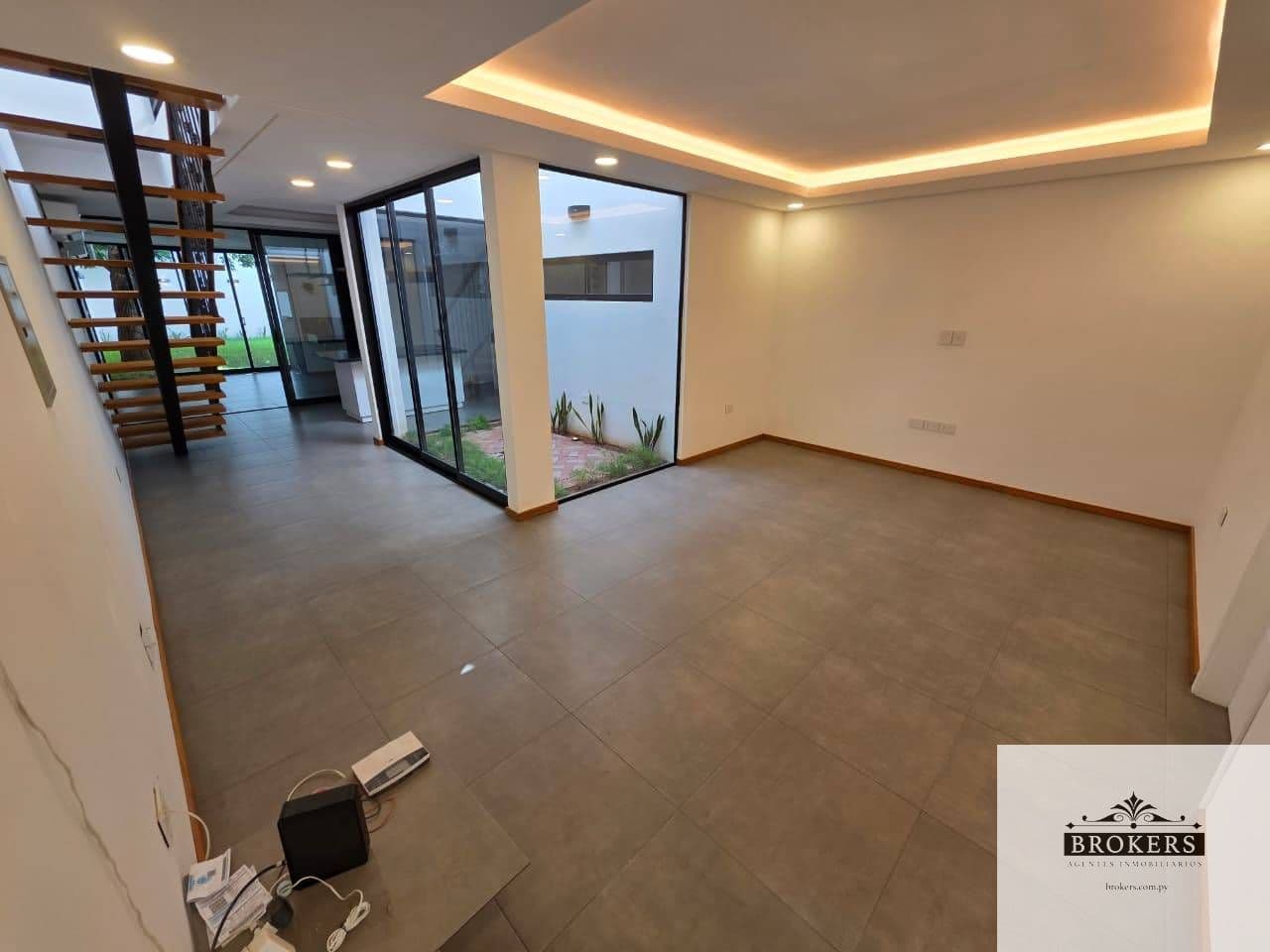 Hermoso Duplex a Estrenar De 3 Dormitorios Zona Plaza Madero — foto 5