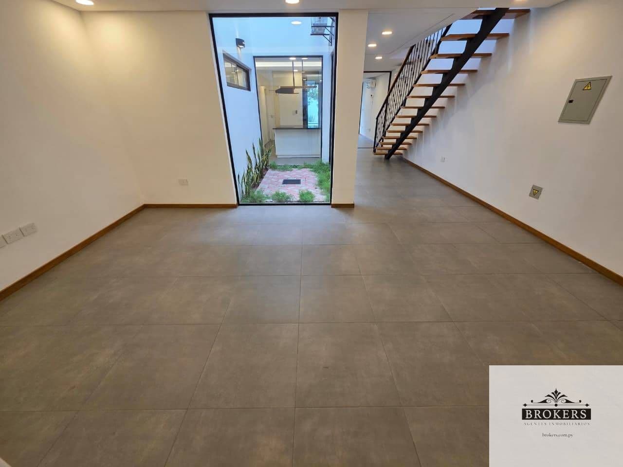 Duplex a Estrenar De 3 Dormitorios Con Piscina Zona Plaza Madero — foto 5