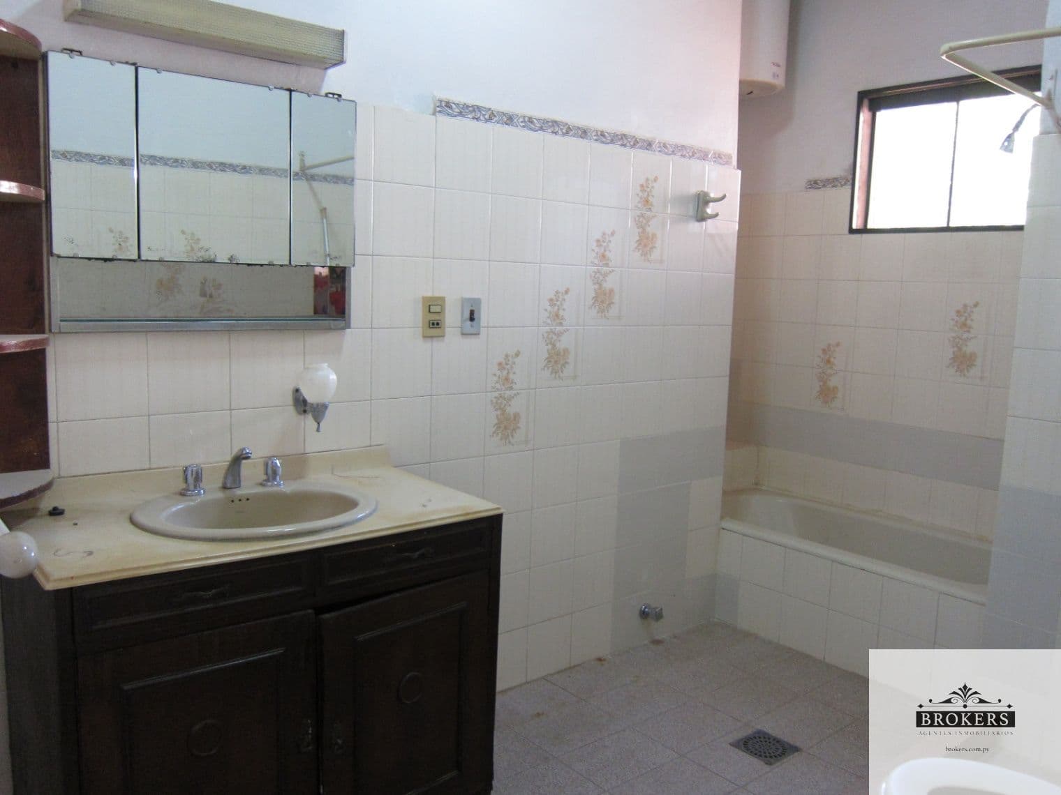 Casa para oficina o vivienda 8 ambientes en Villa Morra, foto 3