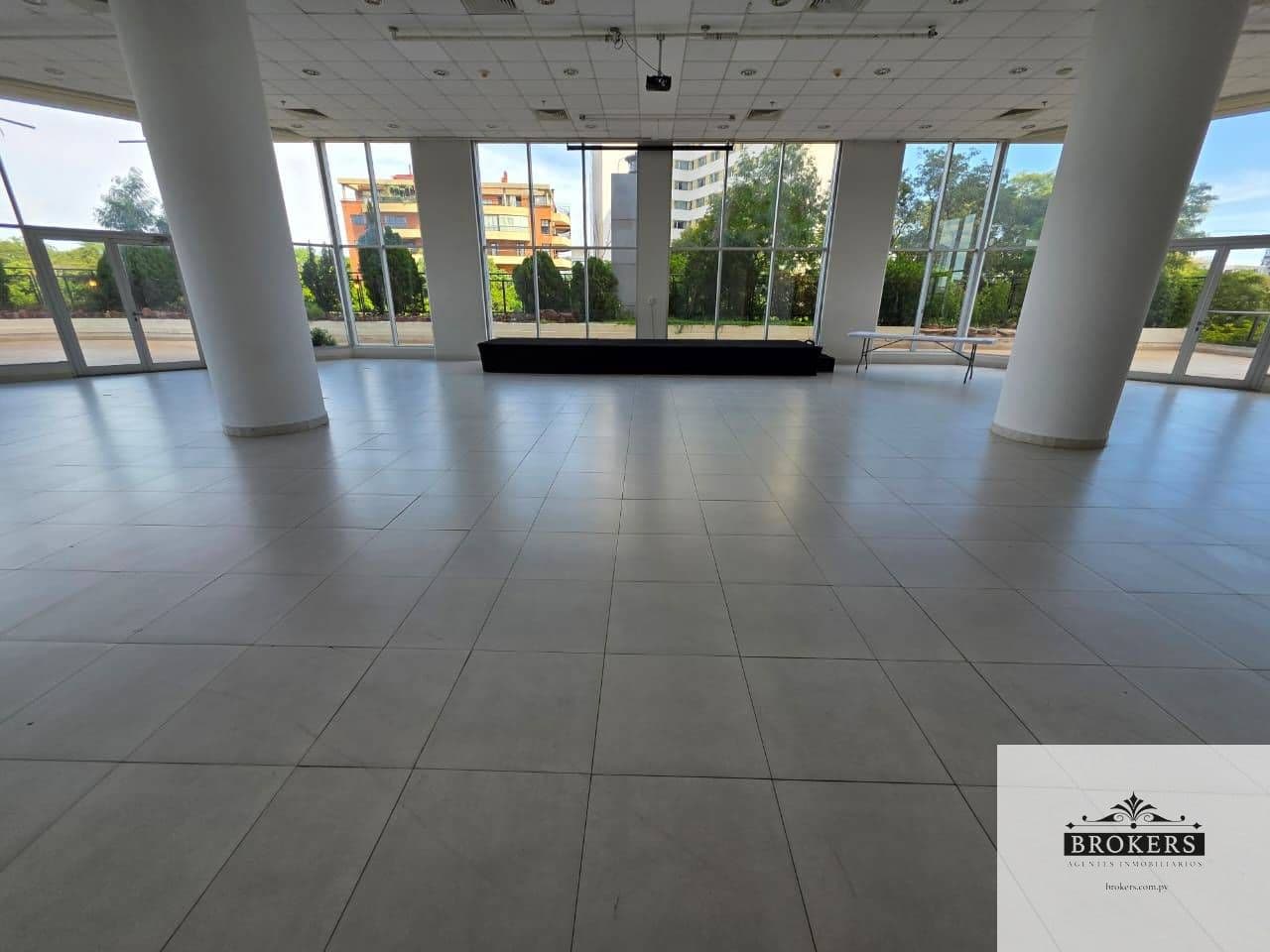 Piso Completo Con Terraza Para Uso Gastronómico u Oficina En El WTC — foto 3