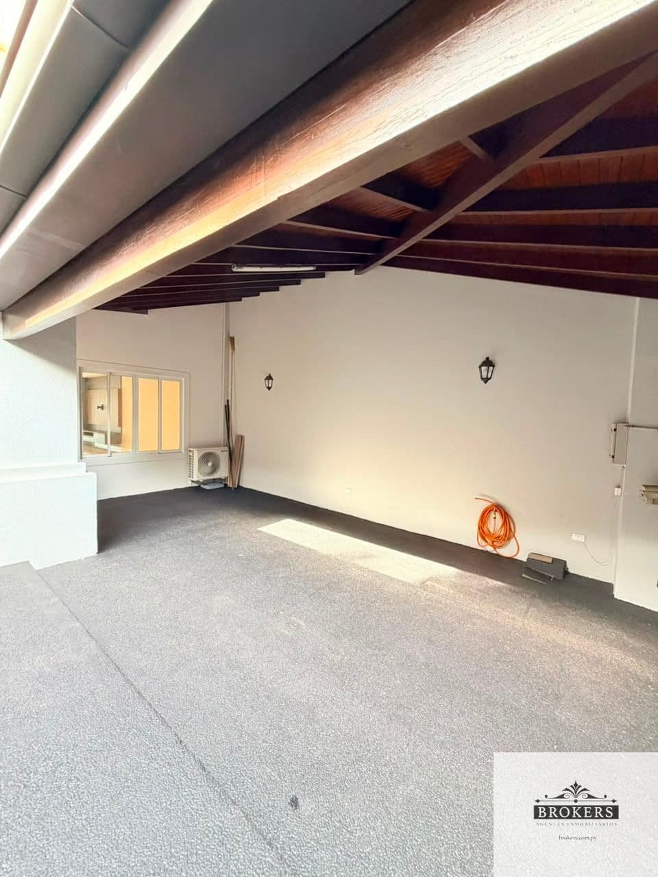 Hermosa Casa De 3 Suites Con Piscina En Barrio Mburucuyá — foto 4